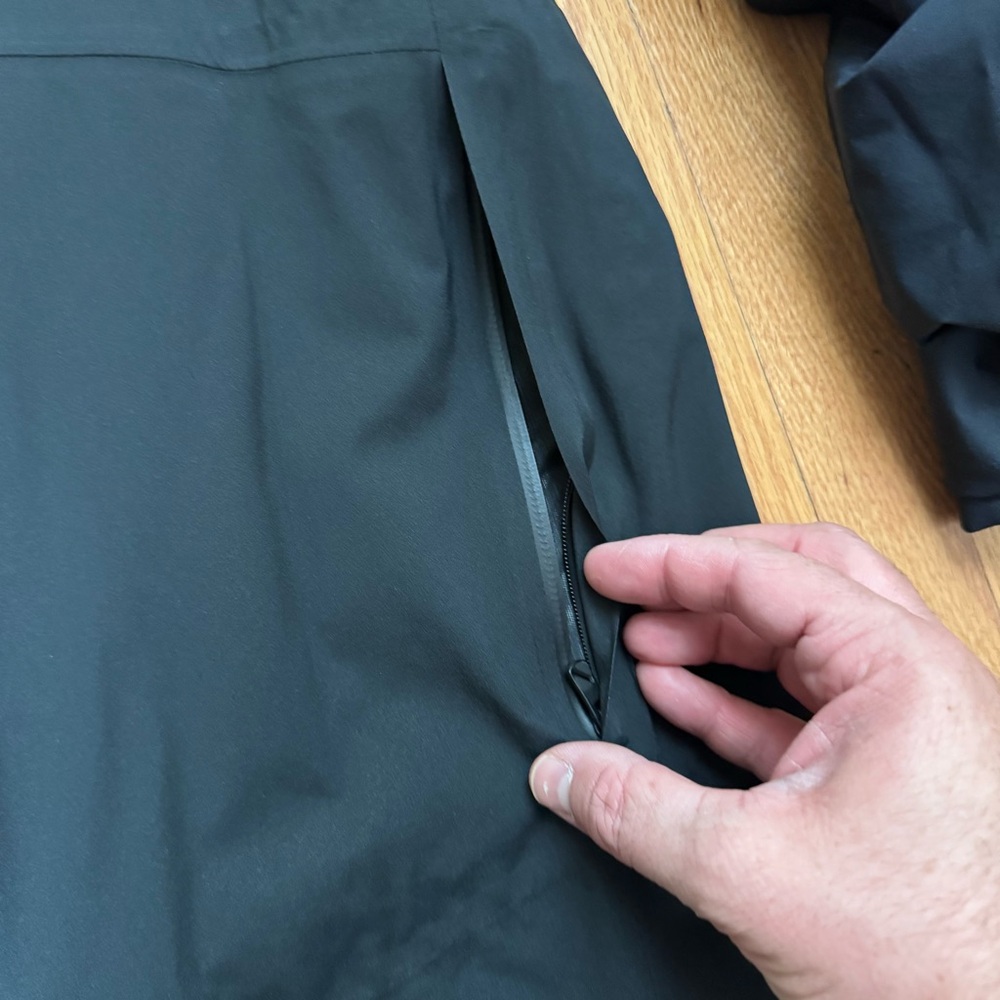 Hill City Hooded Trail Shell Jacket - Picture 4 of 5